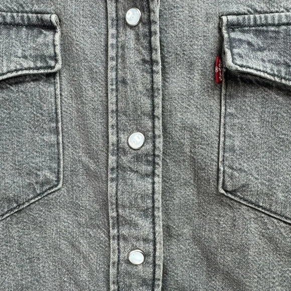 Levi Strauss & Co Women’s Long Sleeve Denim Shirt with Pearl‎ snap buttons Small - Picture 4 of 8